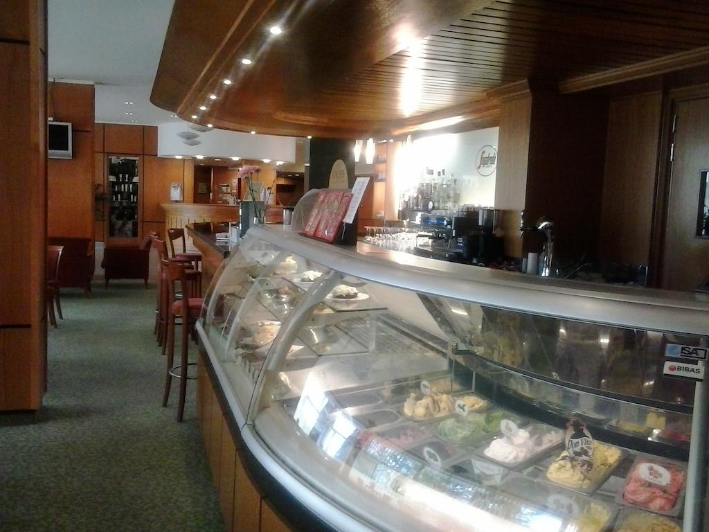 恩萨纳索瓦塔酒店 外观 照片